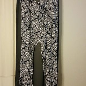 Blue and white pattern harem pants